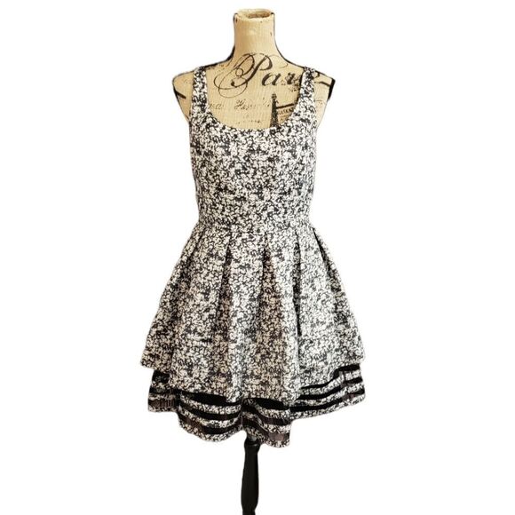NOIR Sachin & Babi Dress - Picture 1 of 12